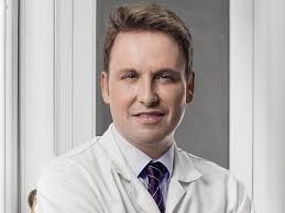 Dr. Íñigo